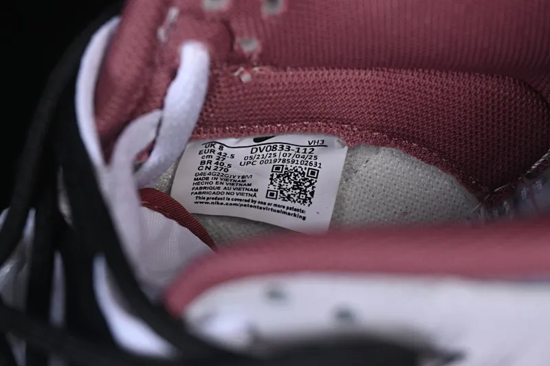 All categories Nk SB Dunk Series Nk SB Dunk Low High-end customized low-top sneakers Nike SB Dunk Low straps Anniversary high-end customized low-top casual sneakers DV0833-112